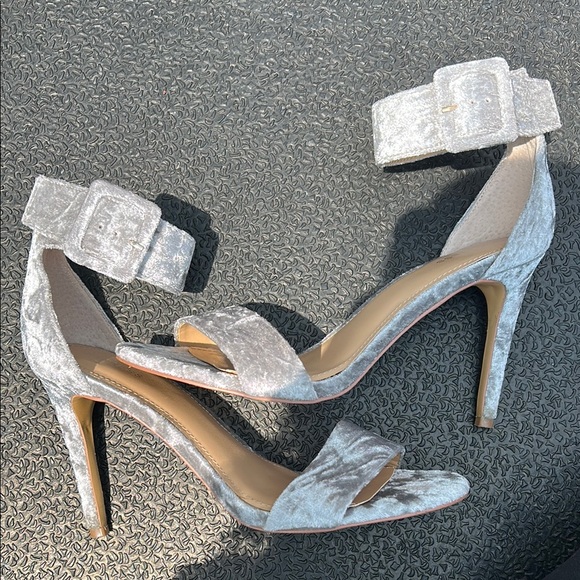 Express Silver Velvet Heels - Picture 2 of 3